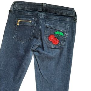 Skinny Jeans Jeans With Retro Cherry Pocket Accent